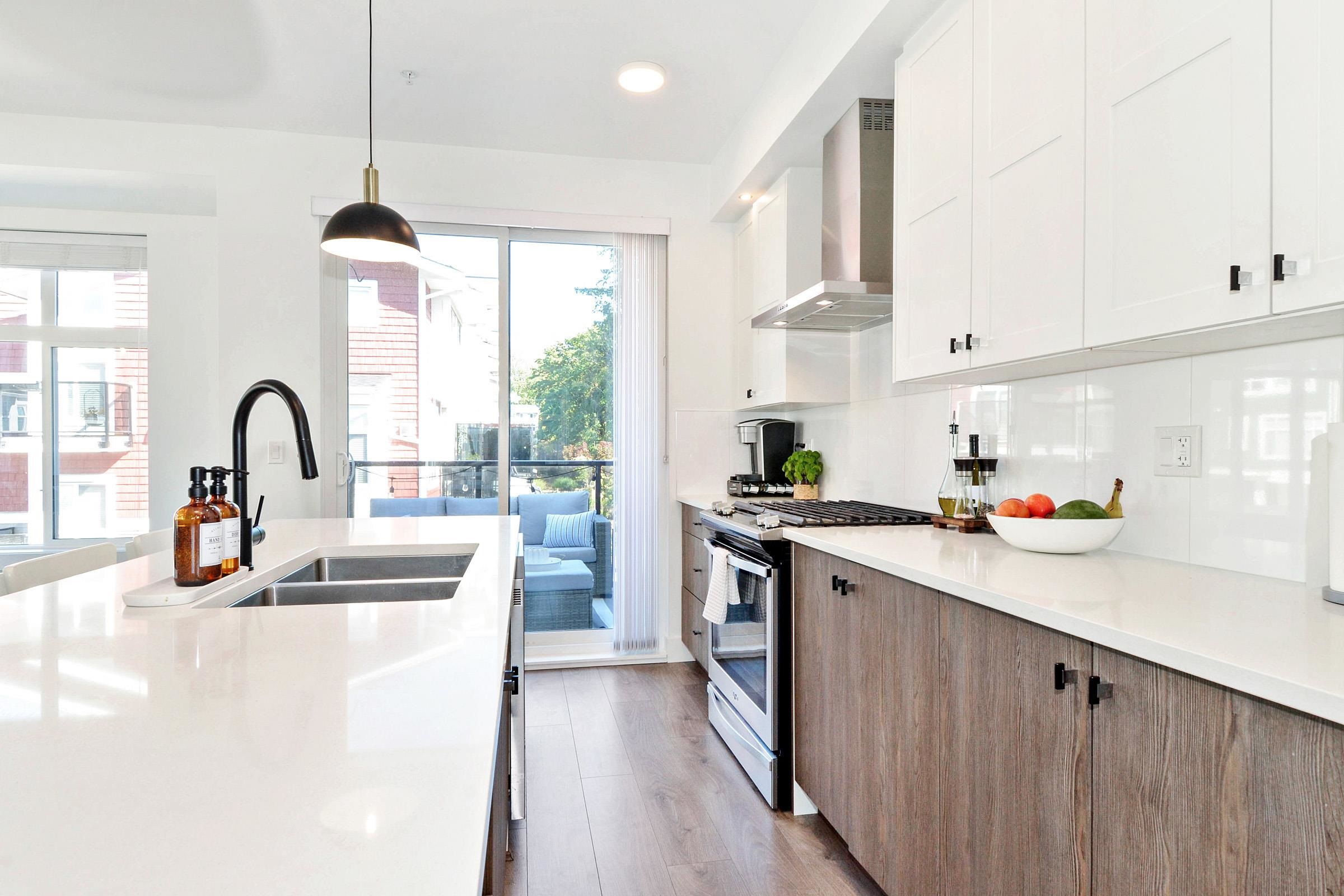 94 24108 104 AVENUE 11