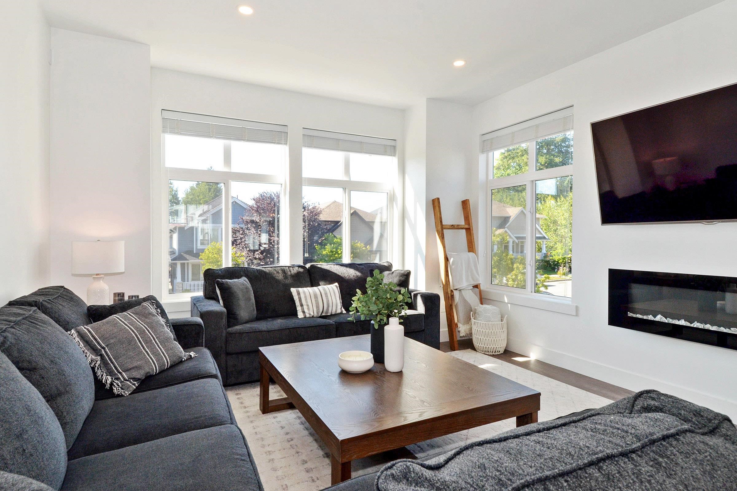 94 24108 104 AVENUE 5