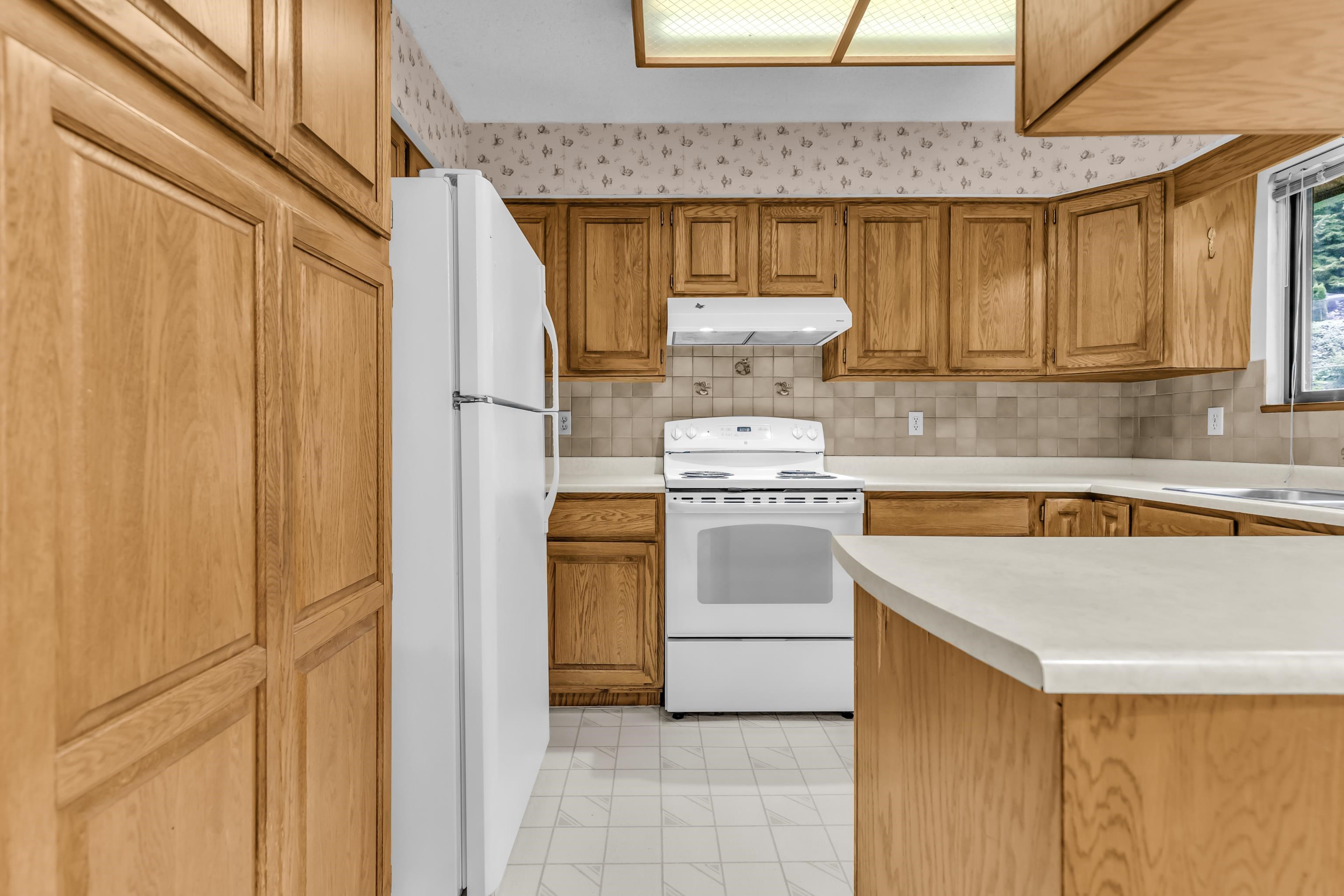 27571 128 AVENUE 11