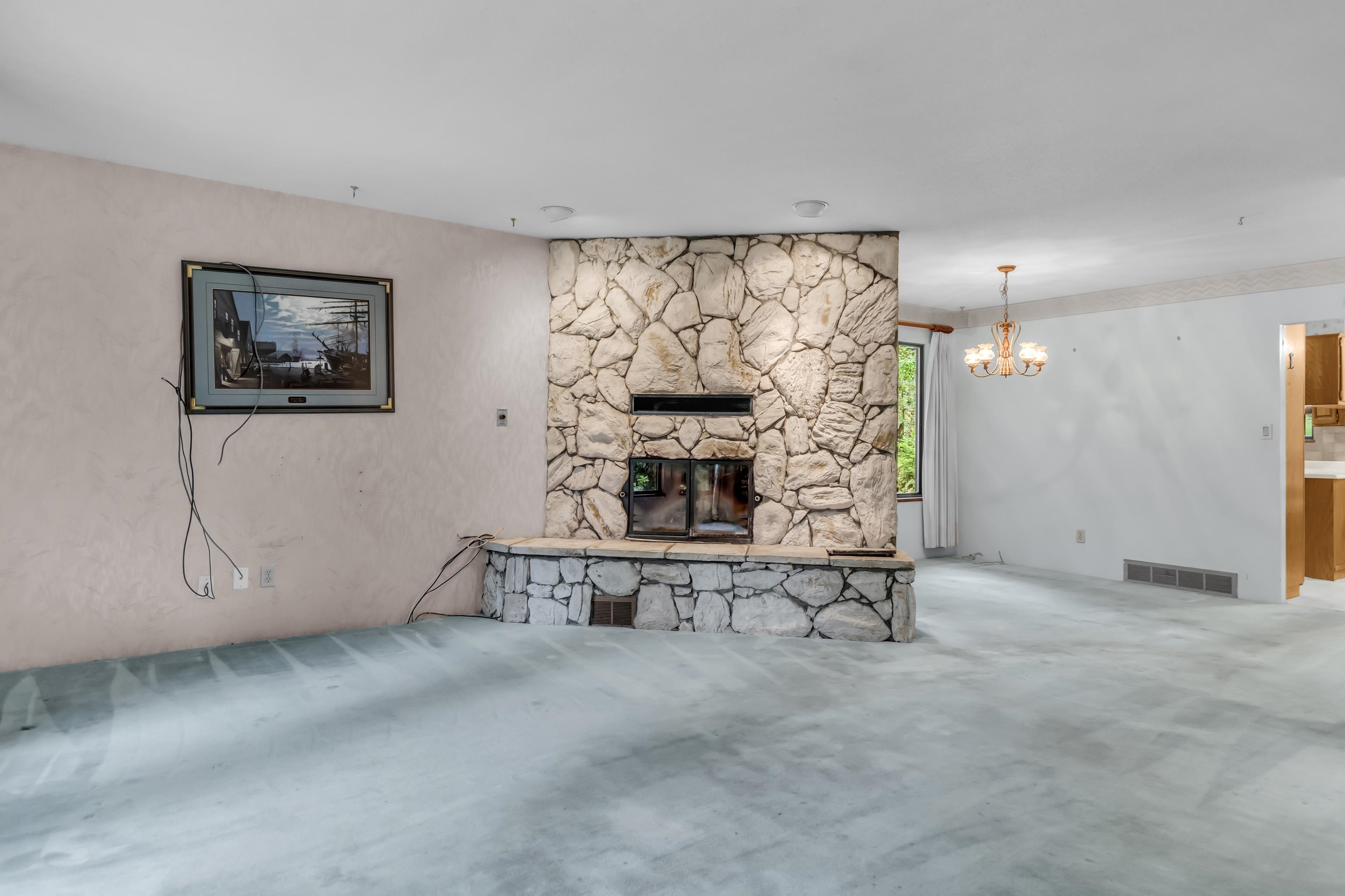 27571 128 AVENUE 7